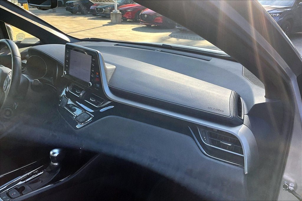 Used 2019 Toyota C-HR XLE FWD image 15