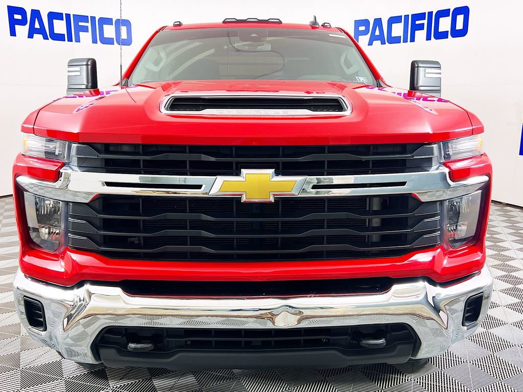 Used 2024 Chevrolet Silverado 2500 LT w/ Snow Plow Prep/Camper Package image 3