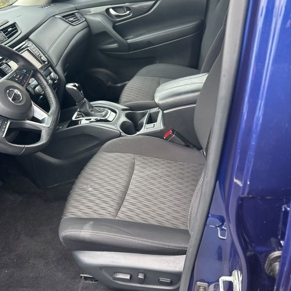 Used 2020 Nissan Rogue SV w/ Premium Package image 5
