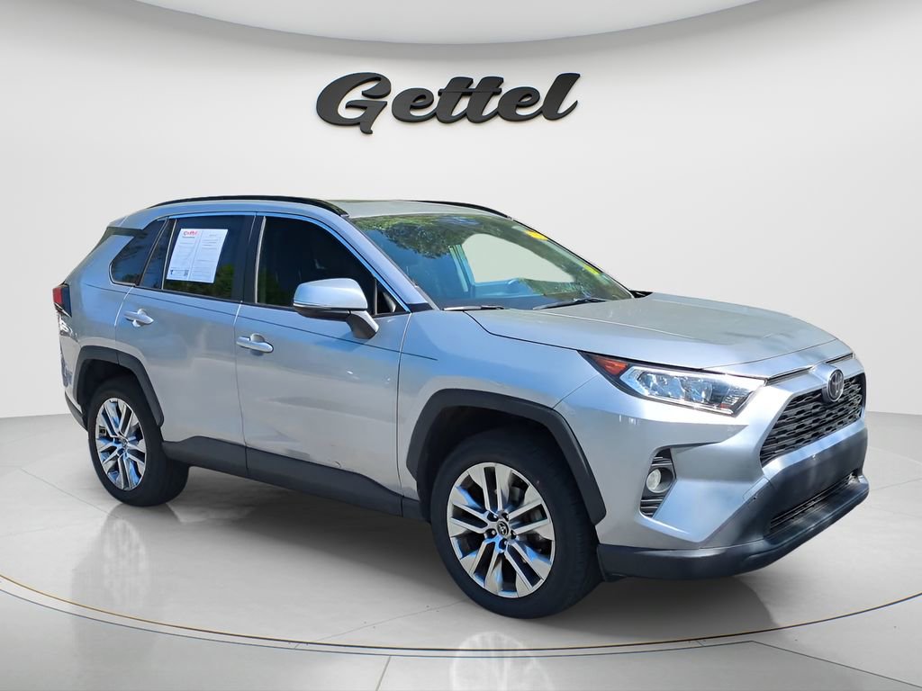 Used 2019 Toyota RAV4 XLE Premium w/ Cold Weather Package image 7