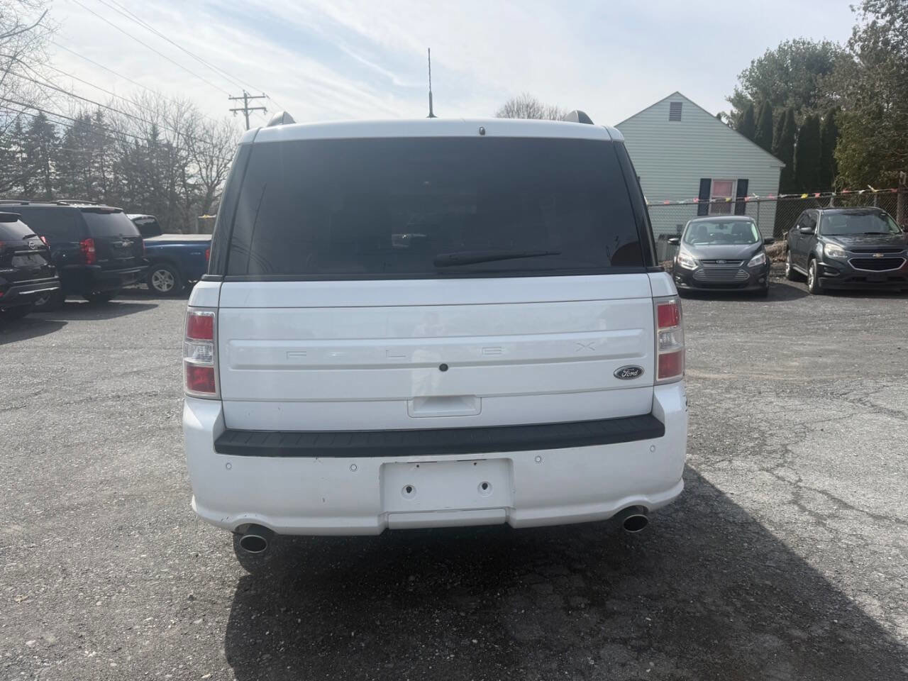 Used 2017 Ford Flex SE image 5