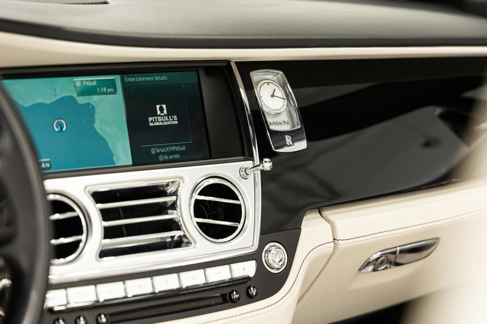 Used 2017 Rolls-Royce Dawn RWD image 35