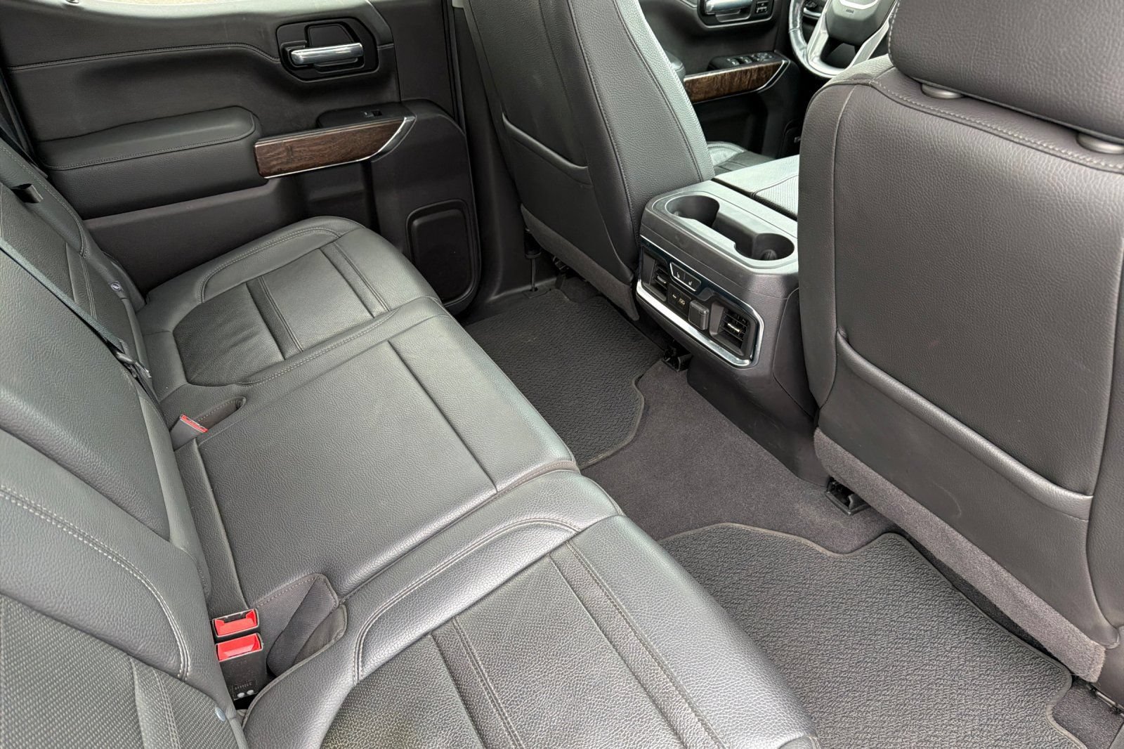 Used 2020 GMC Sierra 1500 Denali w/ Denali Ultimate Package AWD/4WD image 17