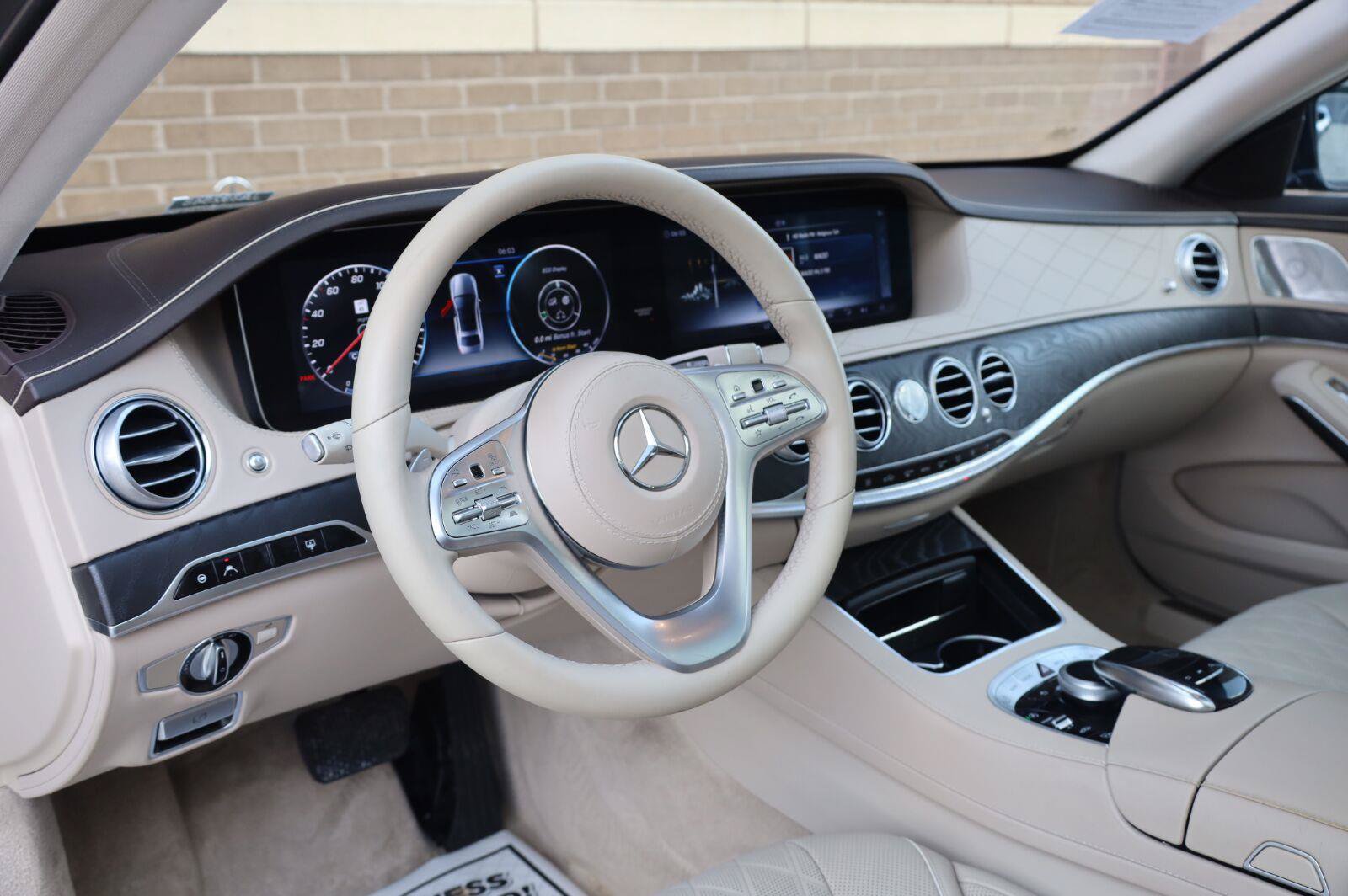 Used 2018 Mercedes-Benz S 560 Sedan image 16