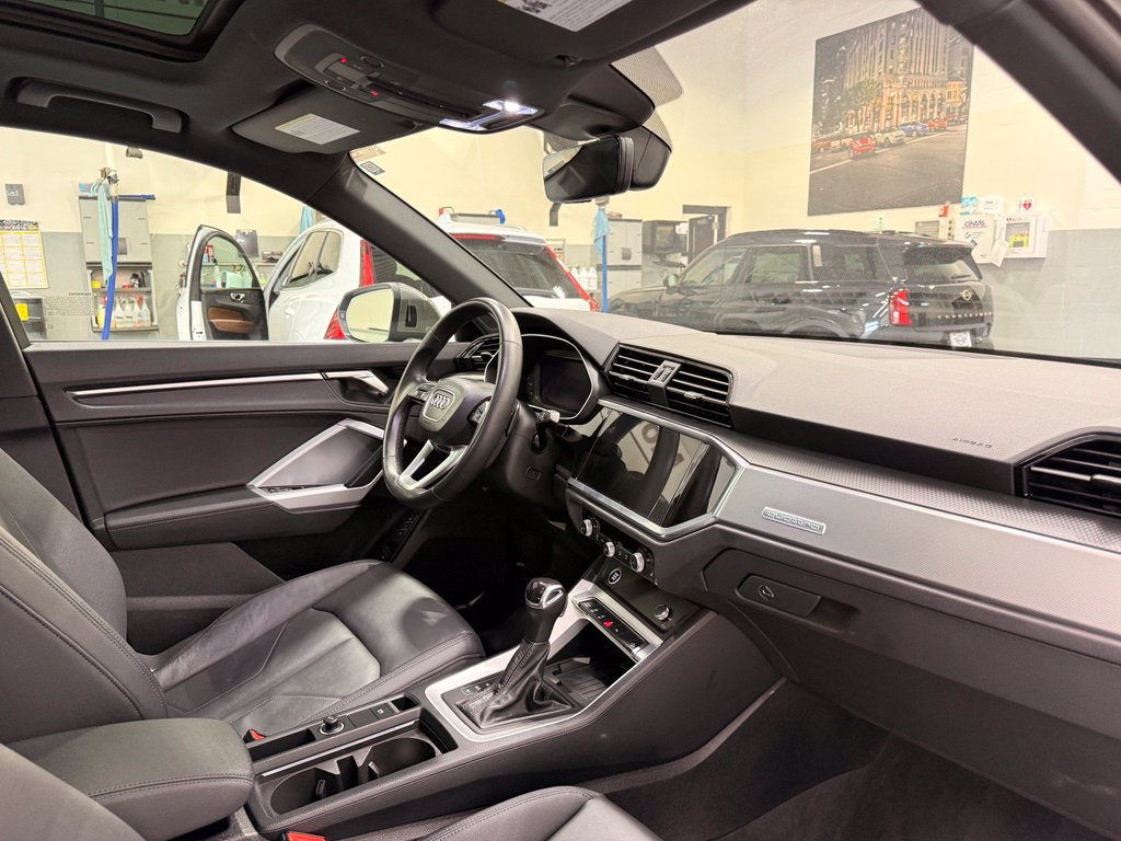 Used 2024 Audi Q3 2.0T Premium w/ Convenience Package AWD/4WD image 29