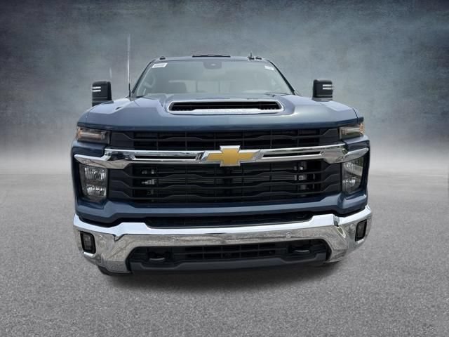 New 2026 Chevrolet Silverado 3500 LT w/ All Star Edition AWD/4WD image 3