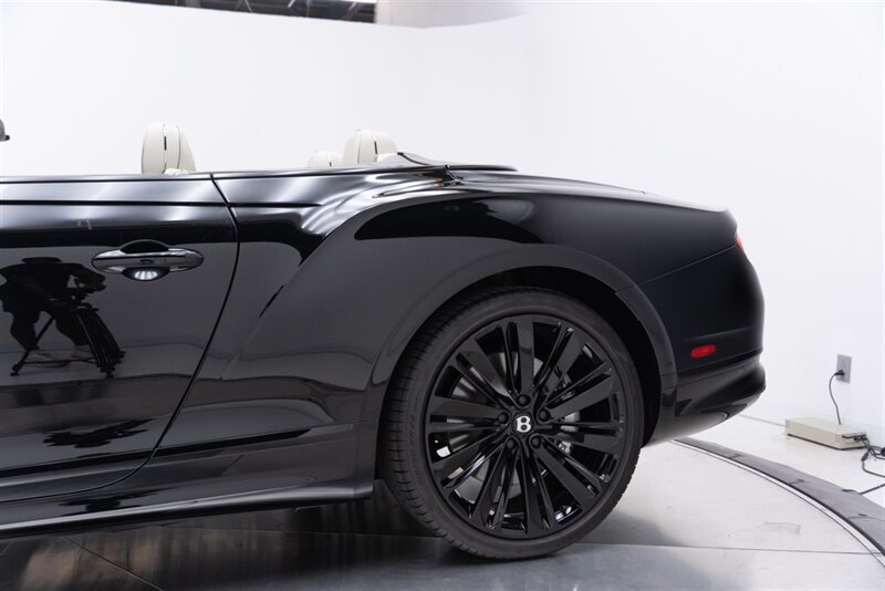 Used 2024 Bentley Continental GT Speed AWD/4WD image 32
