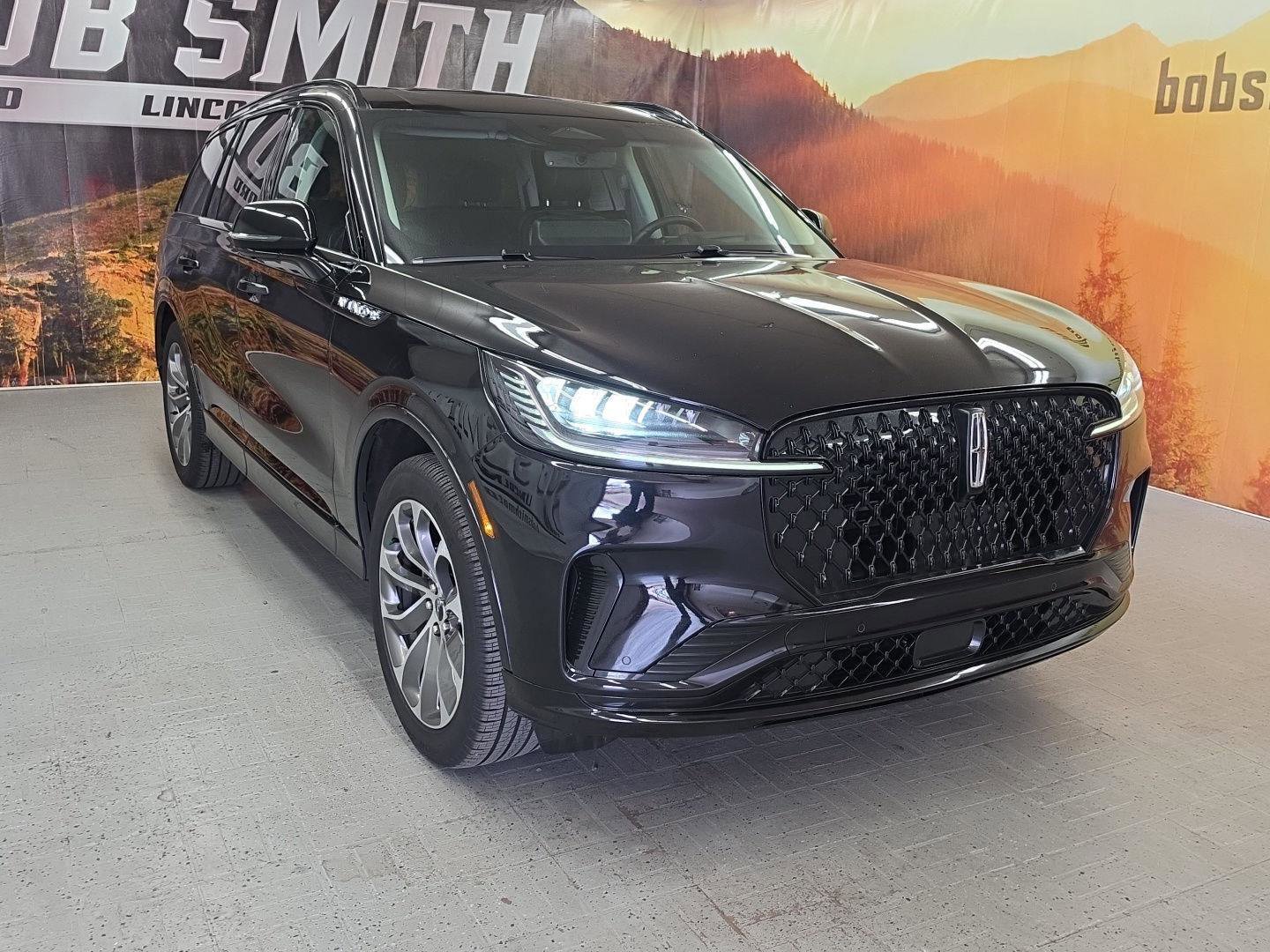 Used 2025 Lincoln Aviator AWD w/ Jet Appearance Package