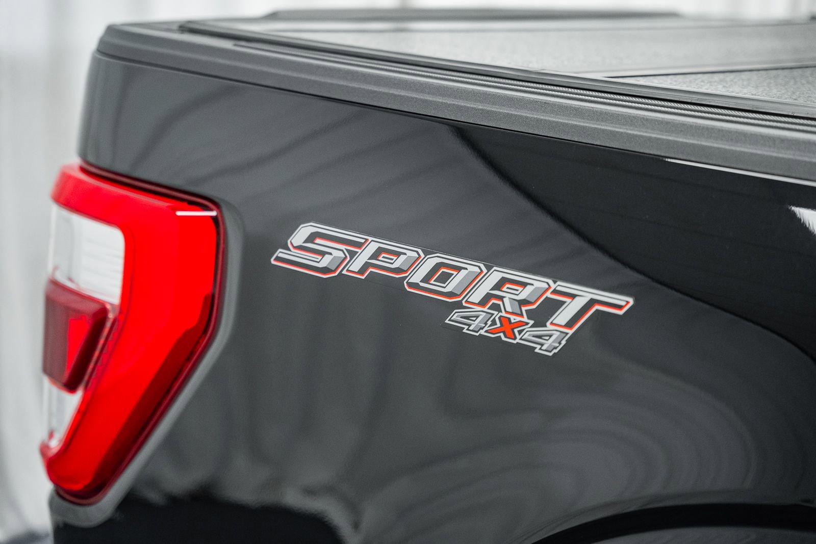 Certified 2023 Ford F150 Lariat w/ Equipment Group 502A High image 23