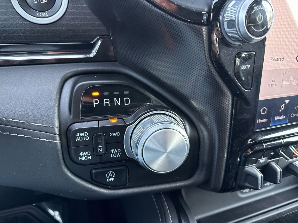 Used 2023 RAM 1500 Limited w/ Bed Utility Group image 18