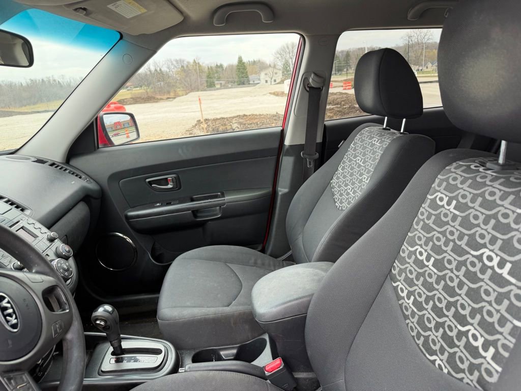 Used 2010 Kia Soul + image 10