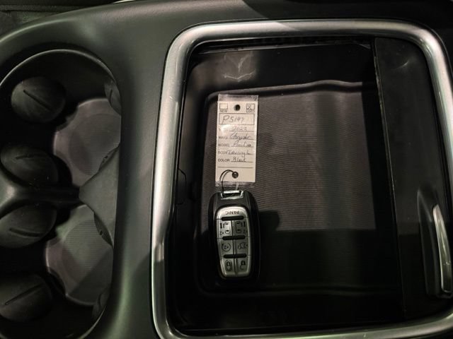 Used 2022 Chrysler Pacifica Touring-L FWD image 23