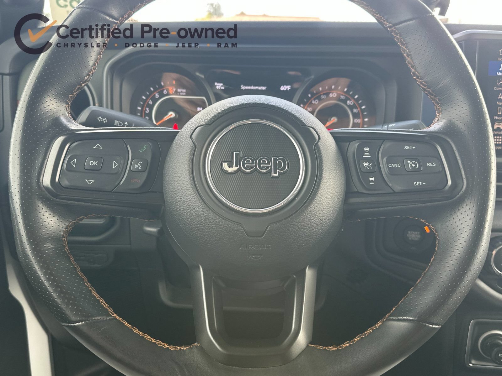 Used 2024 Jeep Gladiator Mojave AWD/4WD image 24