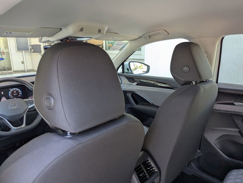 Certified 2025 Volkswagen Tiguan S image 16