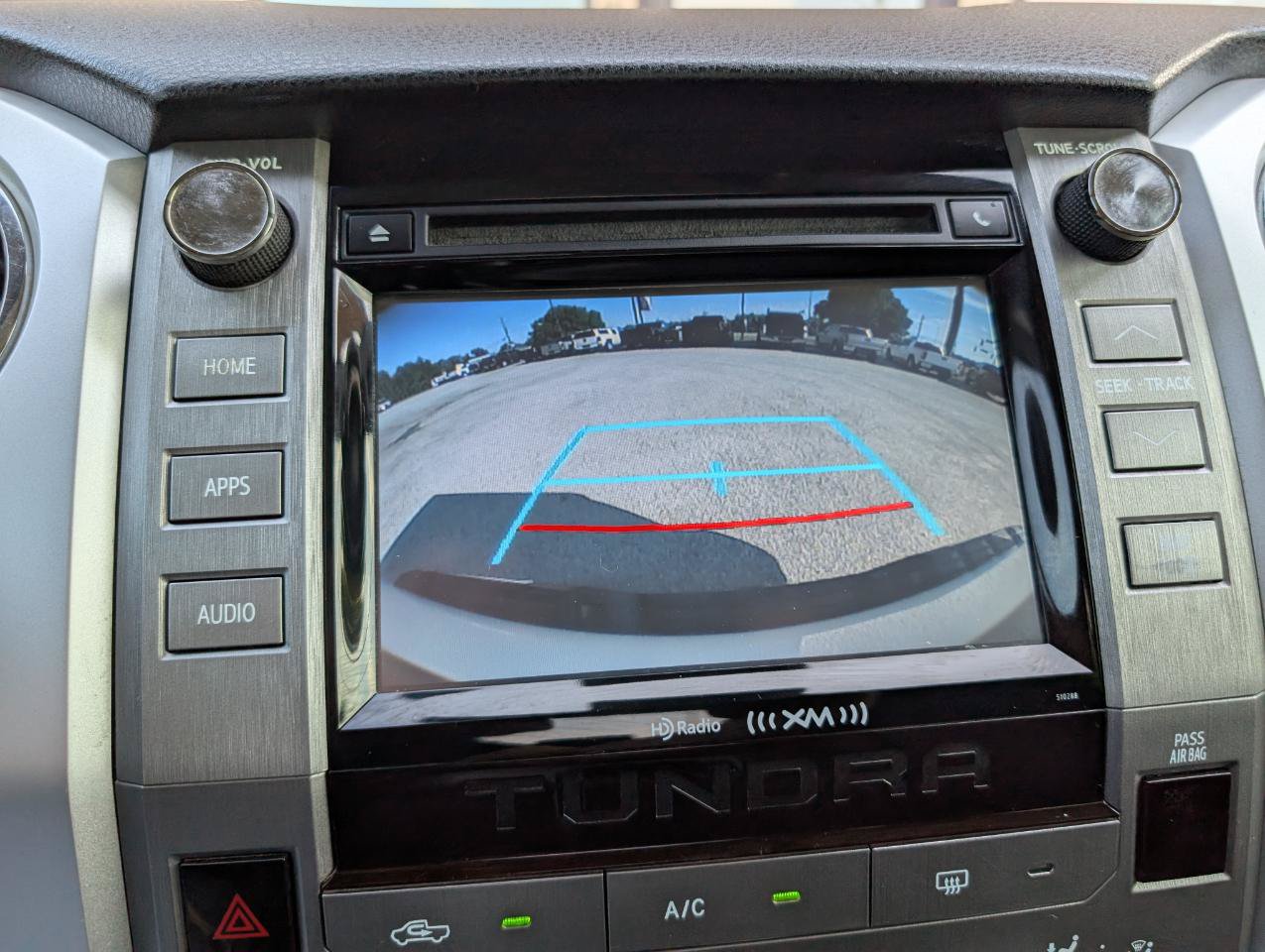 Used 2018 Toyota Tundra SR5 w/ SR5 Upgrade Package AWD/4WD image 16