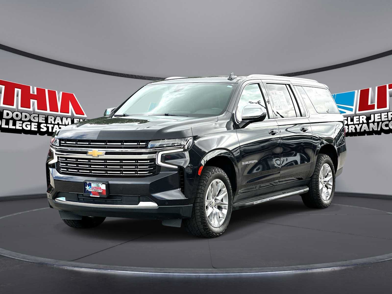 Used 2022 Chevrolet Suburban Premier AWD/4WD image 1
