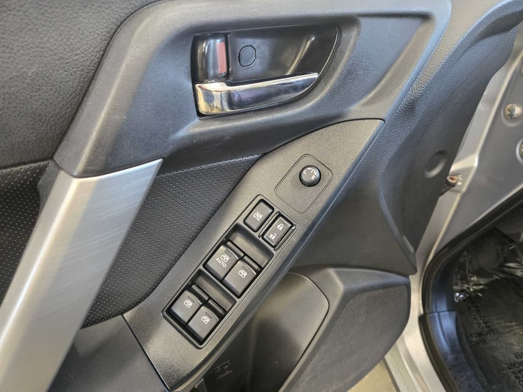 Used 2014 Subaru Forester 2.5i Limited AWD/4WD image 11