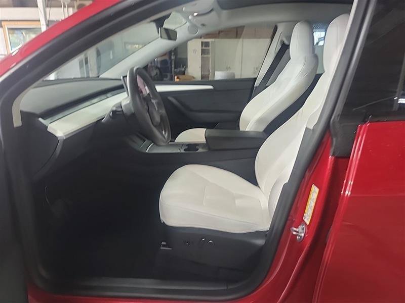 Used 2023 Tesla Model Y Long Range AWD/4WD image 4