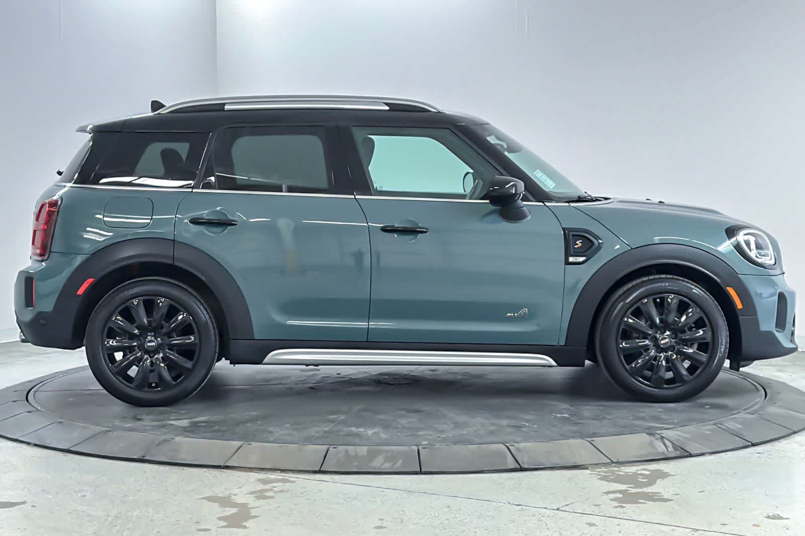 Used 2021 MINI Cooper Countryman S w/ Premium Package AWD/4WD image 8
