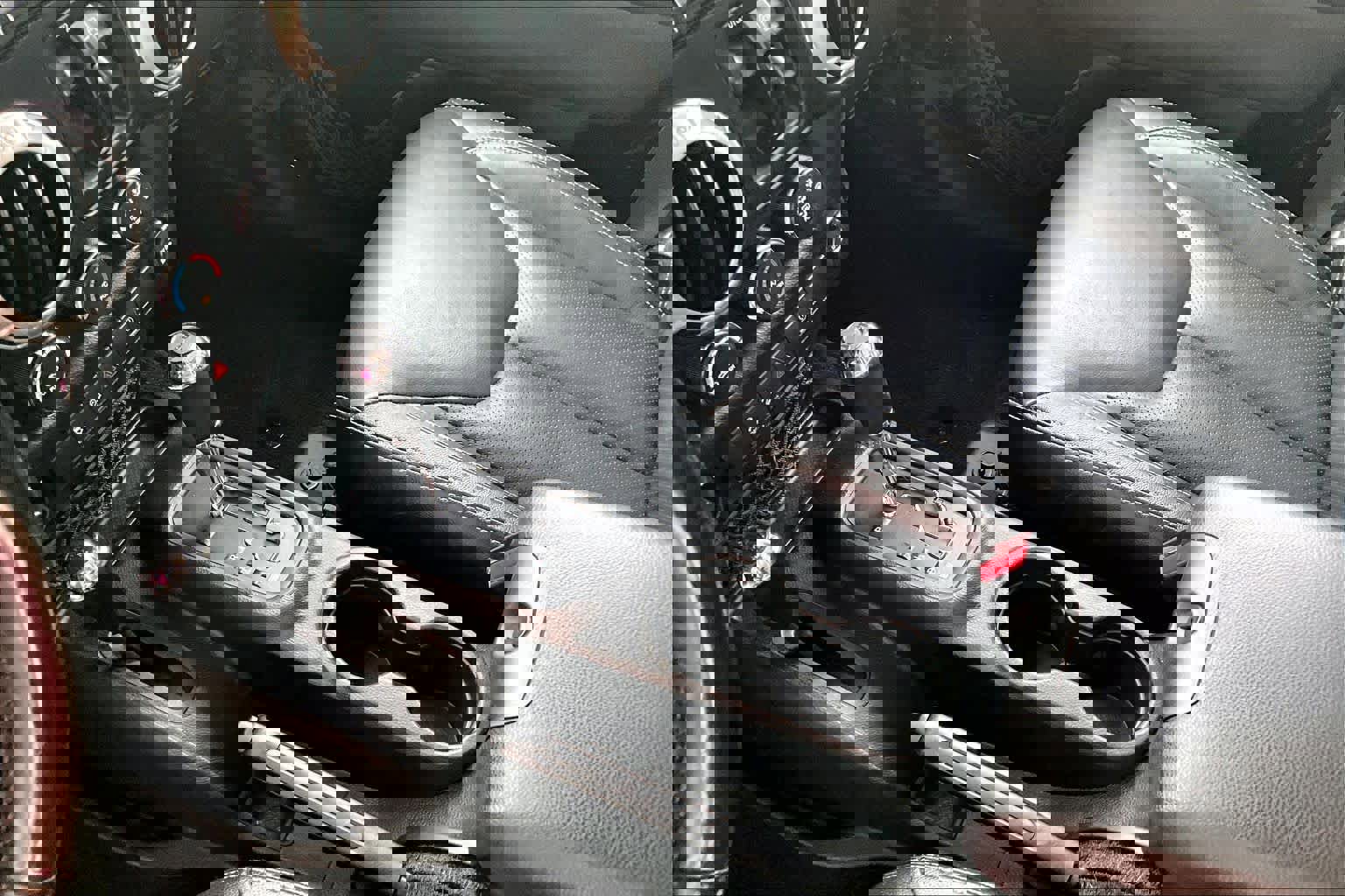 Used 2017 Jeep Wrangler Unlimited Sahara image 16