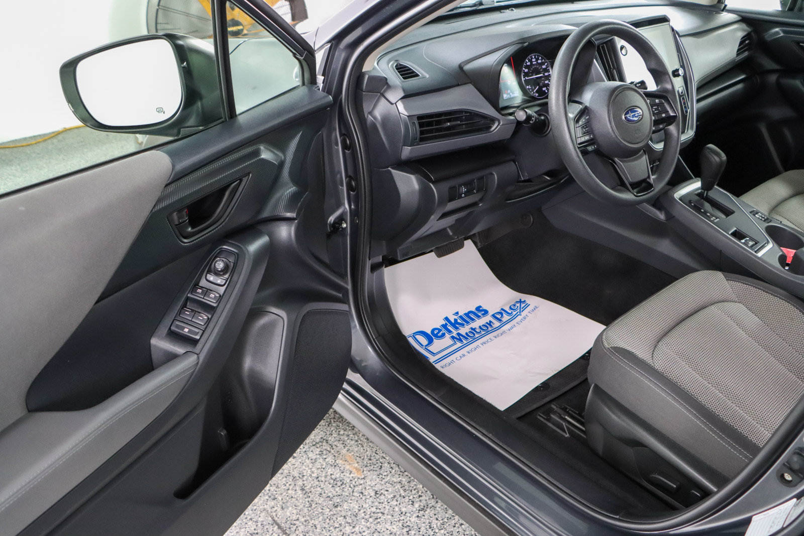 Used 2024 Subaru Crosstrek 2.0i Premium AWD/4WD image 3