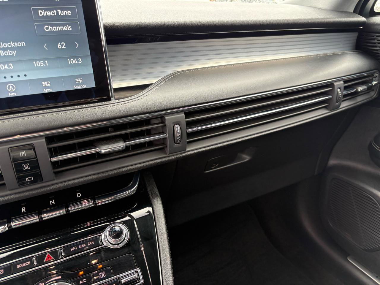 Used 2022 Lincoln Corsair AWD w/ Equipment Group 101A image 27