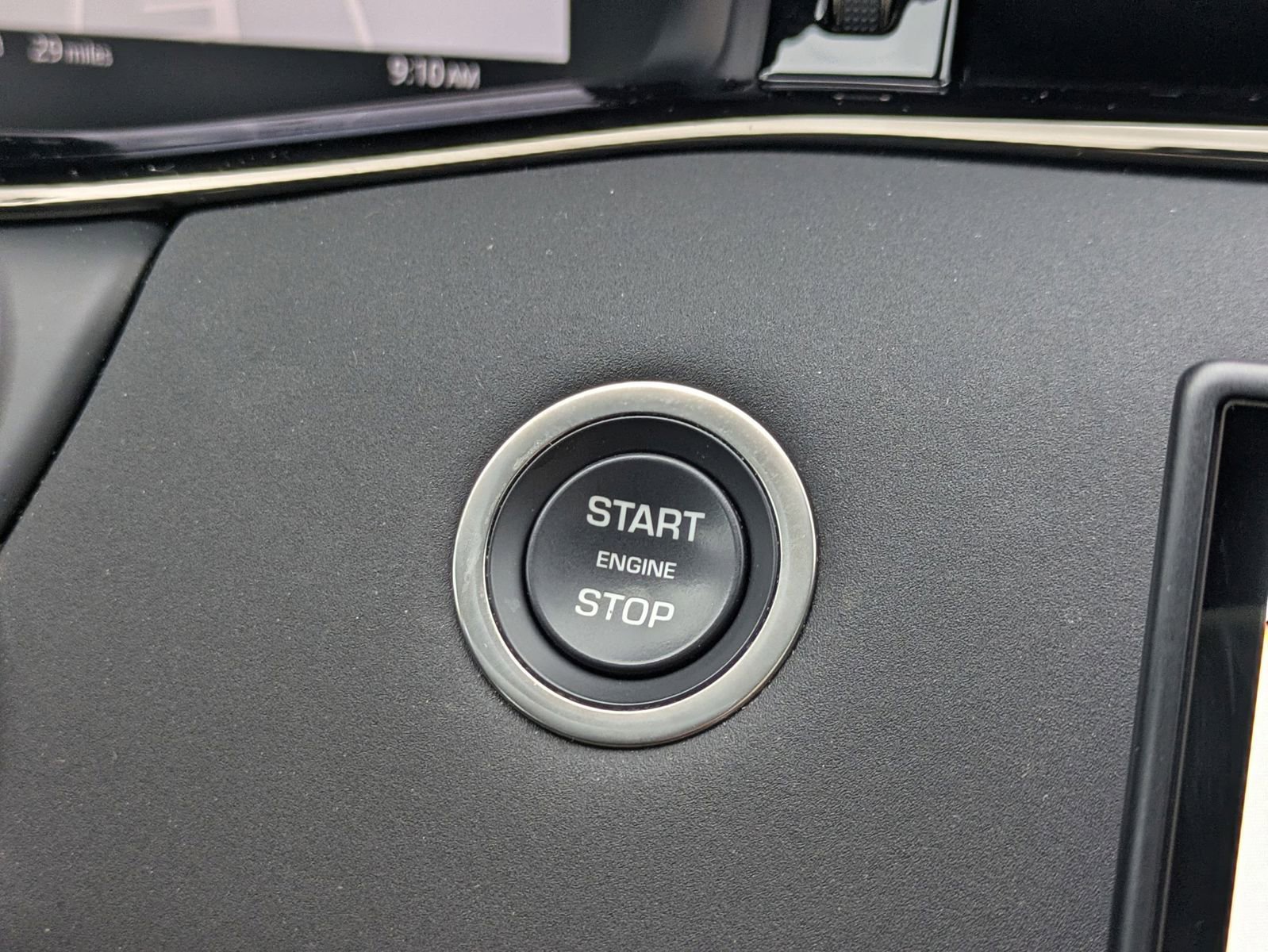 Used 2024 Land Rover Range Rover Evoque S image 21