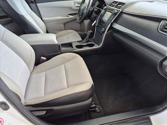 Used 2016 Toyota Camry SE FWD image 16