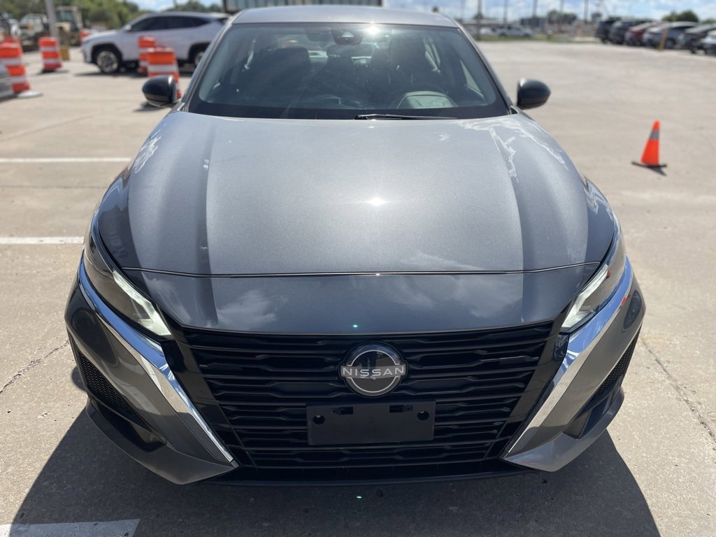 Used 2024 Nissan Altima 2.5 SV image 4