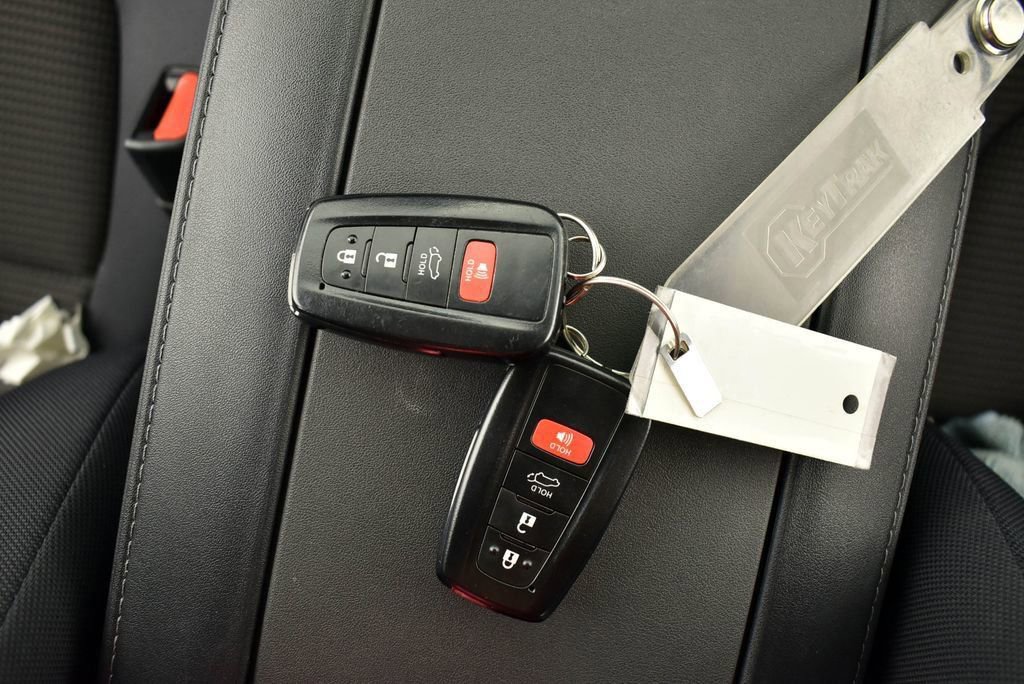 Used 2023 Toyota Highlander LE image 41