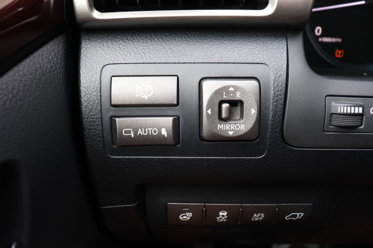 Used 2015 Lexus LX 570 4WD image 80