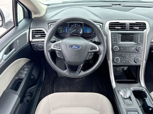 Used 2018 Ford Fusion S FWD image 14