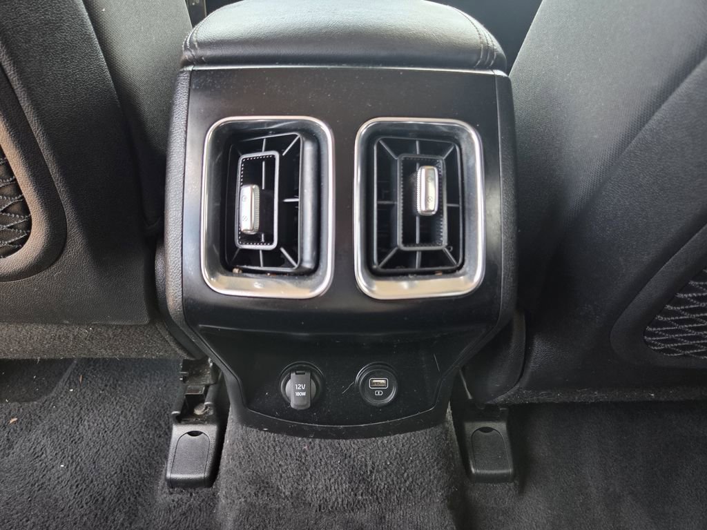 Used 2023 Kia Sorento LX image 20