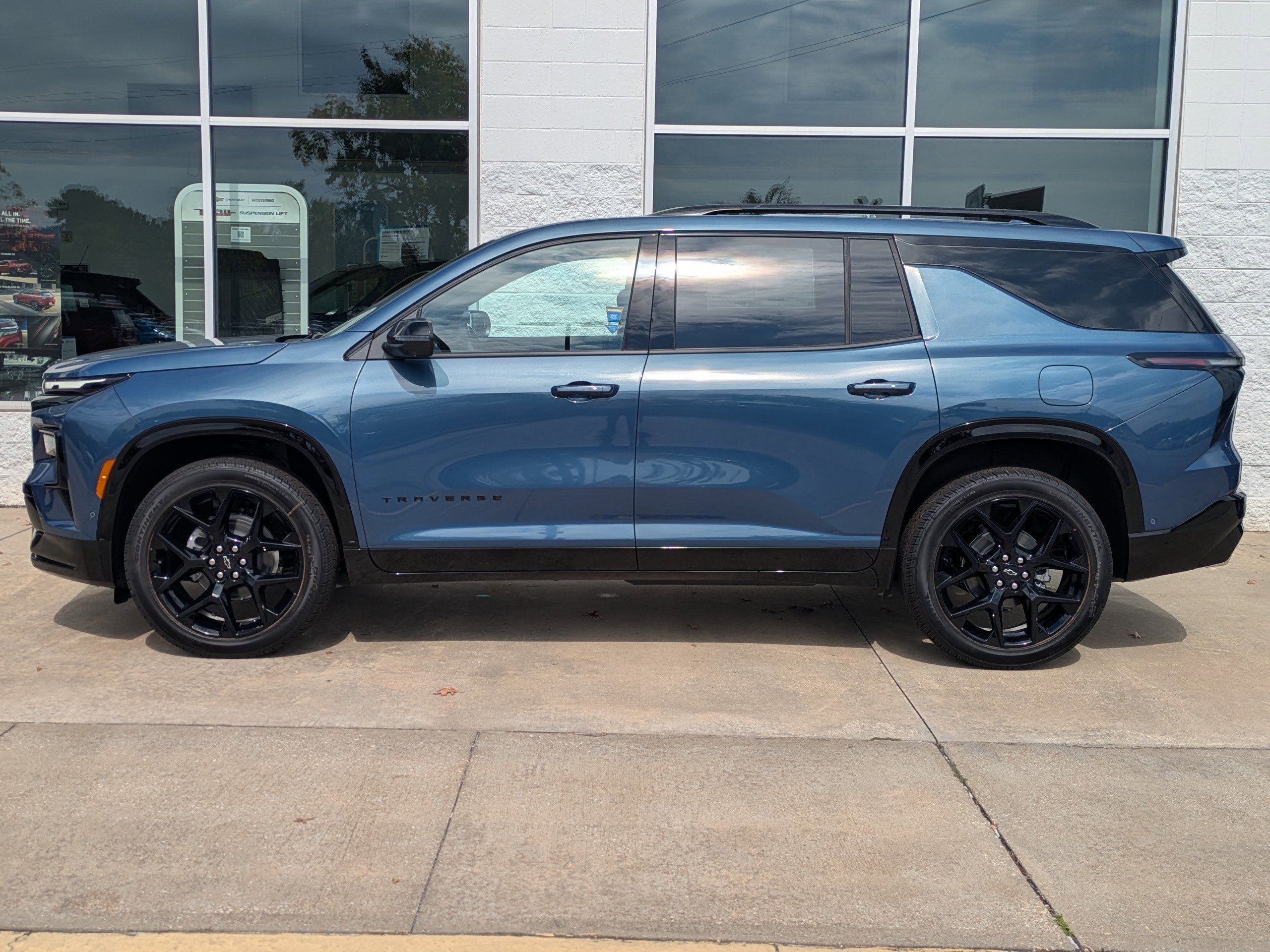 New 2026 Chevrolet Traverse RS image 6