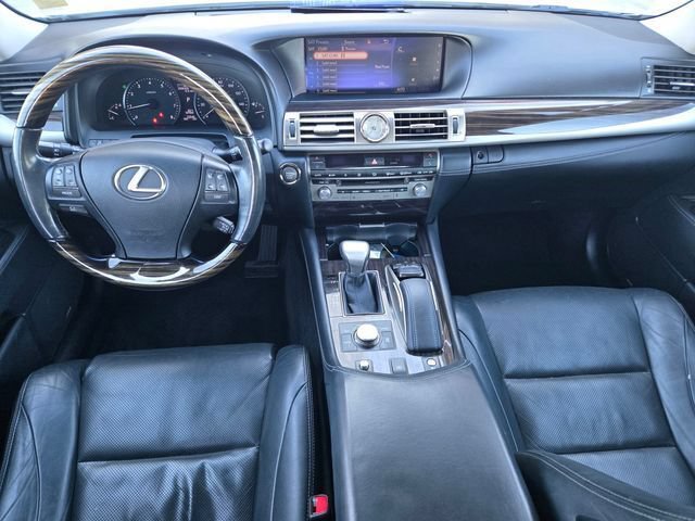 Used 2016 Lexus LS 460 w/ Comfort Package RWD image 11