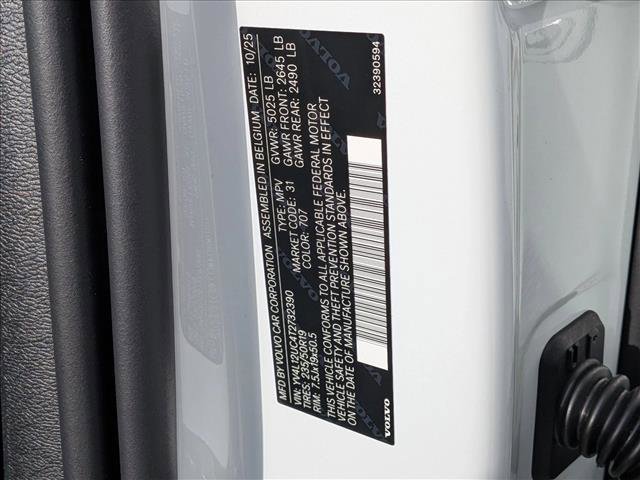 New 2026 Volvo XC40 B5 Plus w/ Climate Package image 20