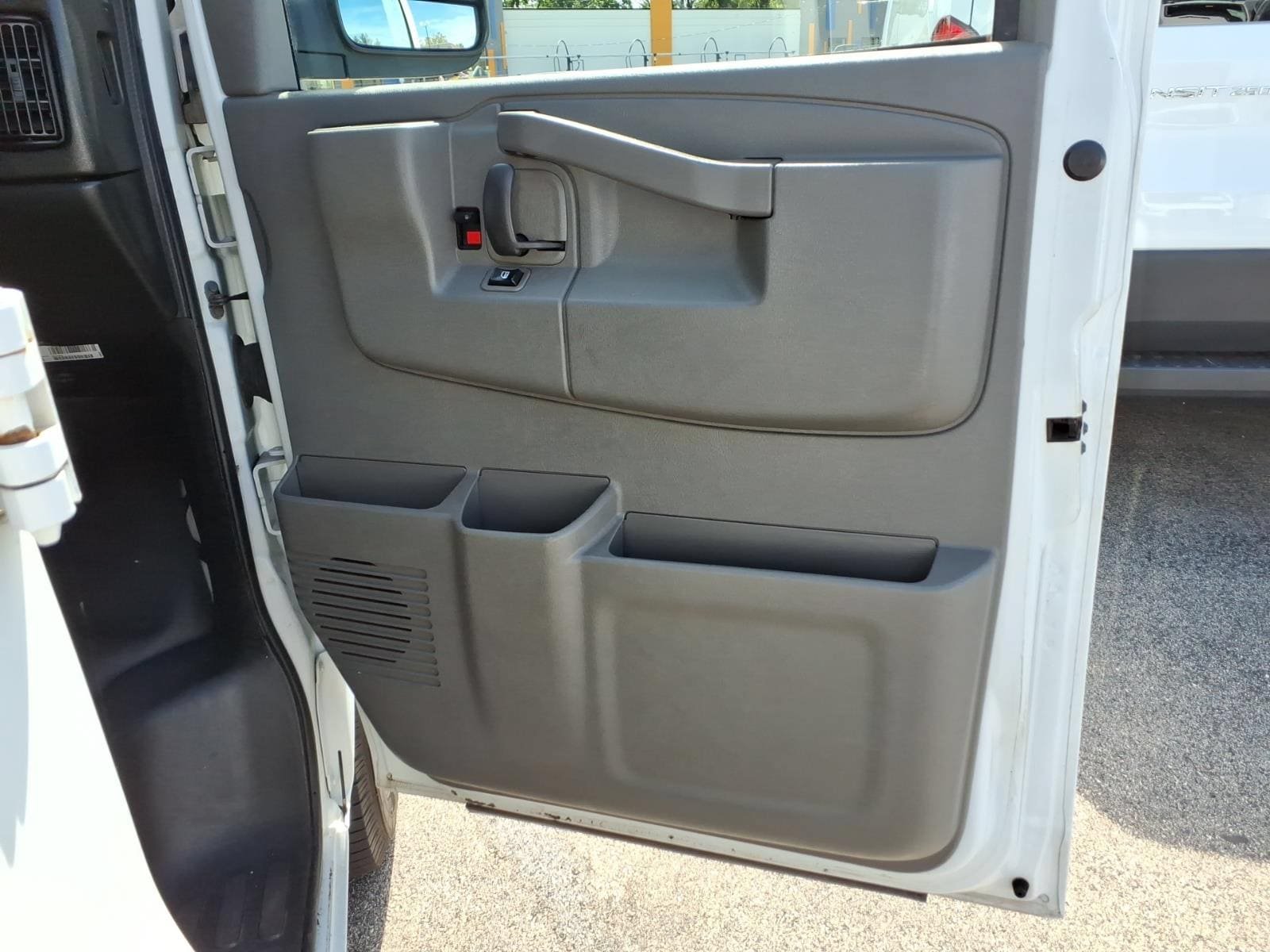 Used 2020 GMC Savana 2500 w/ Driver Convenience Package RWD image 22