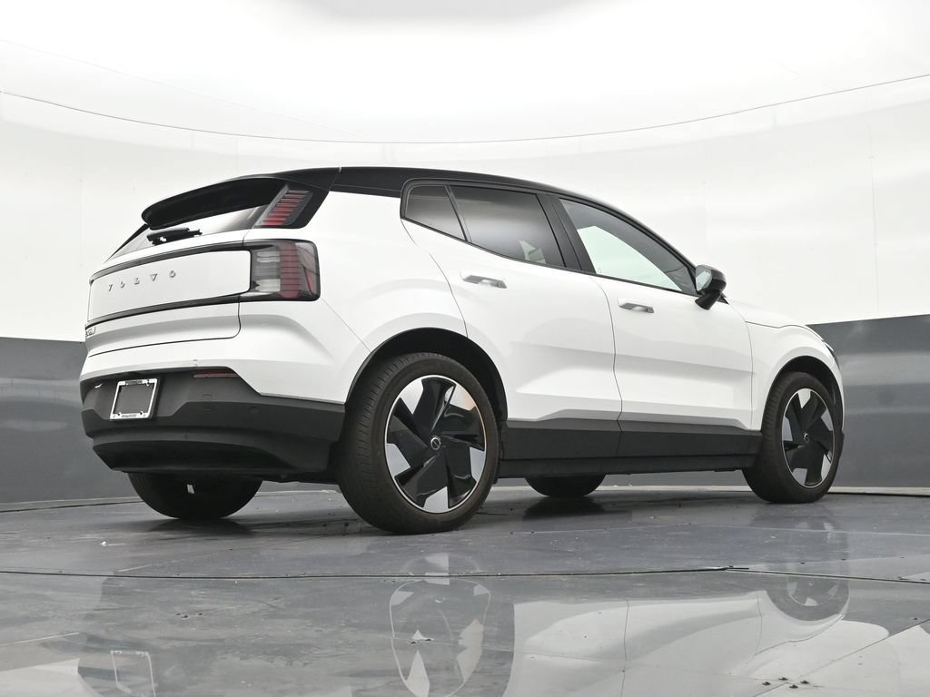 Certified 2025 Volvo EX30 Plus AWD/4WD image 27