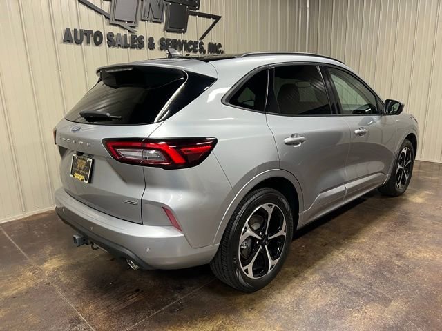 Used 2023 Ford Escape ST-Line Elite w/ Class II Trailer Tow Package image 8