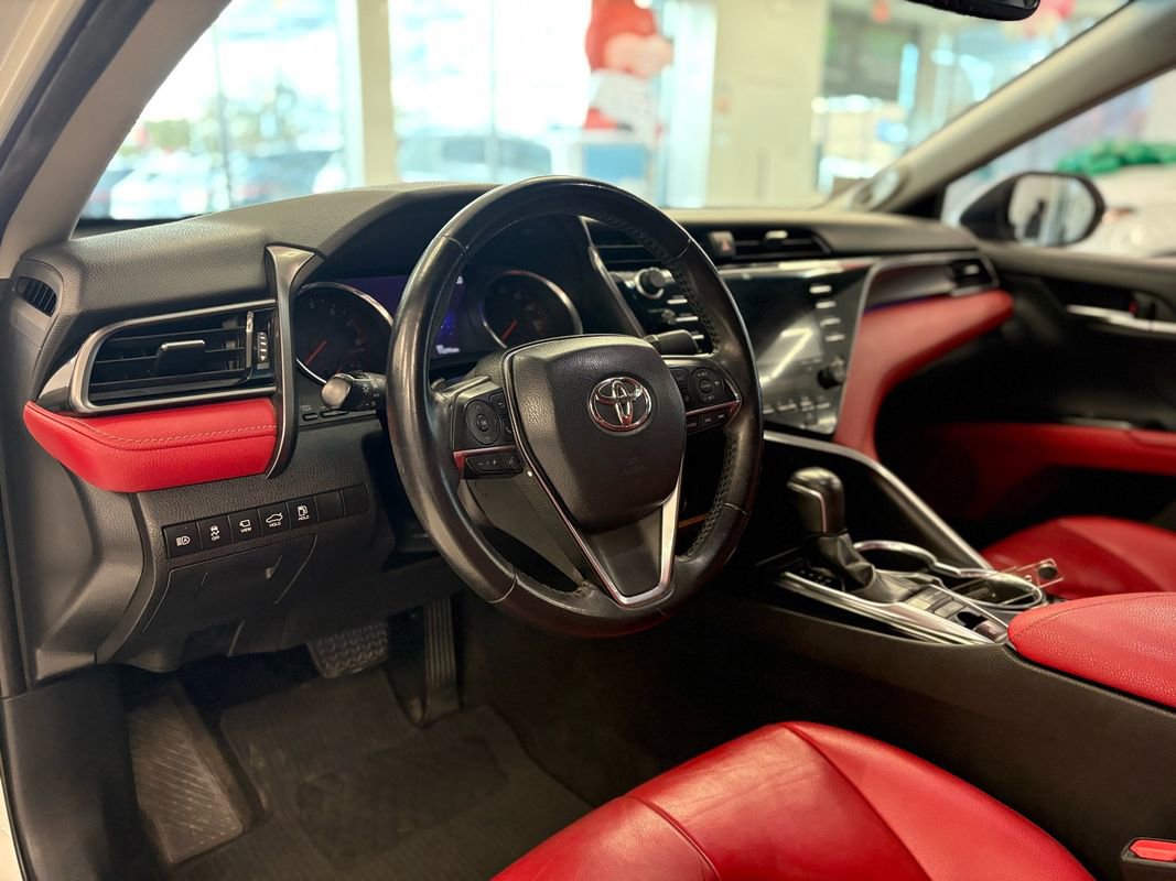 Used 2019 Toyota Camry XSE image 16