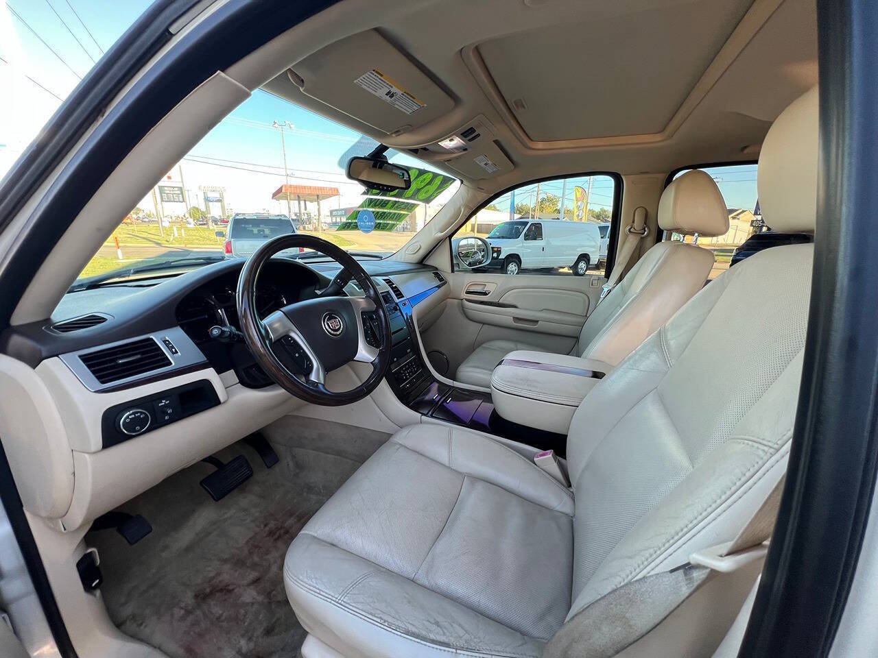 Used 2007 Cadillac Escalade AWD image 10