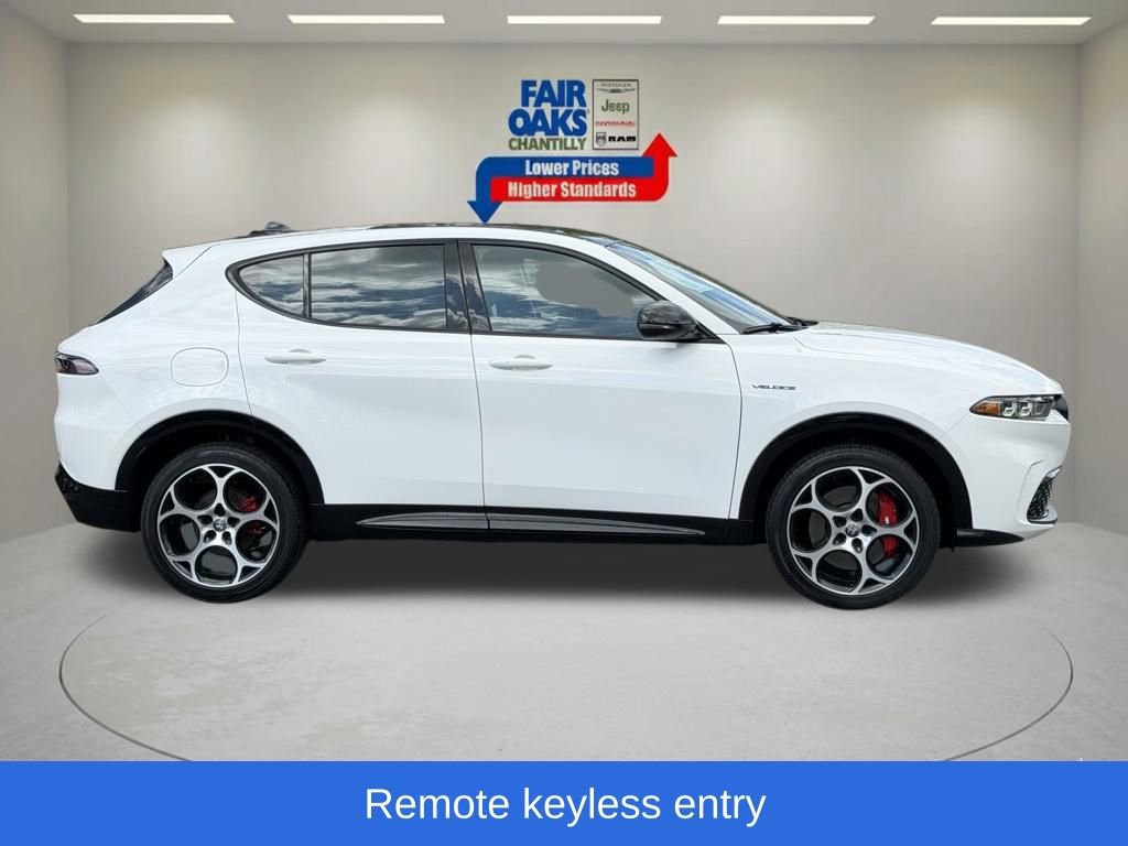 Used 2025 Alfa Romeo Tonale Veloce w/ Premium Package image 6