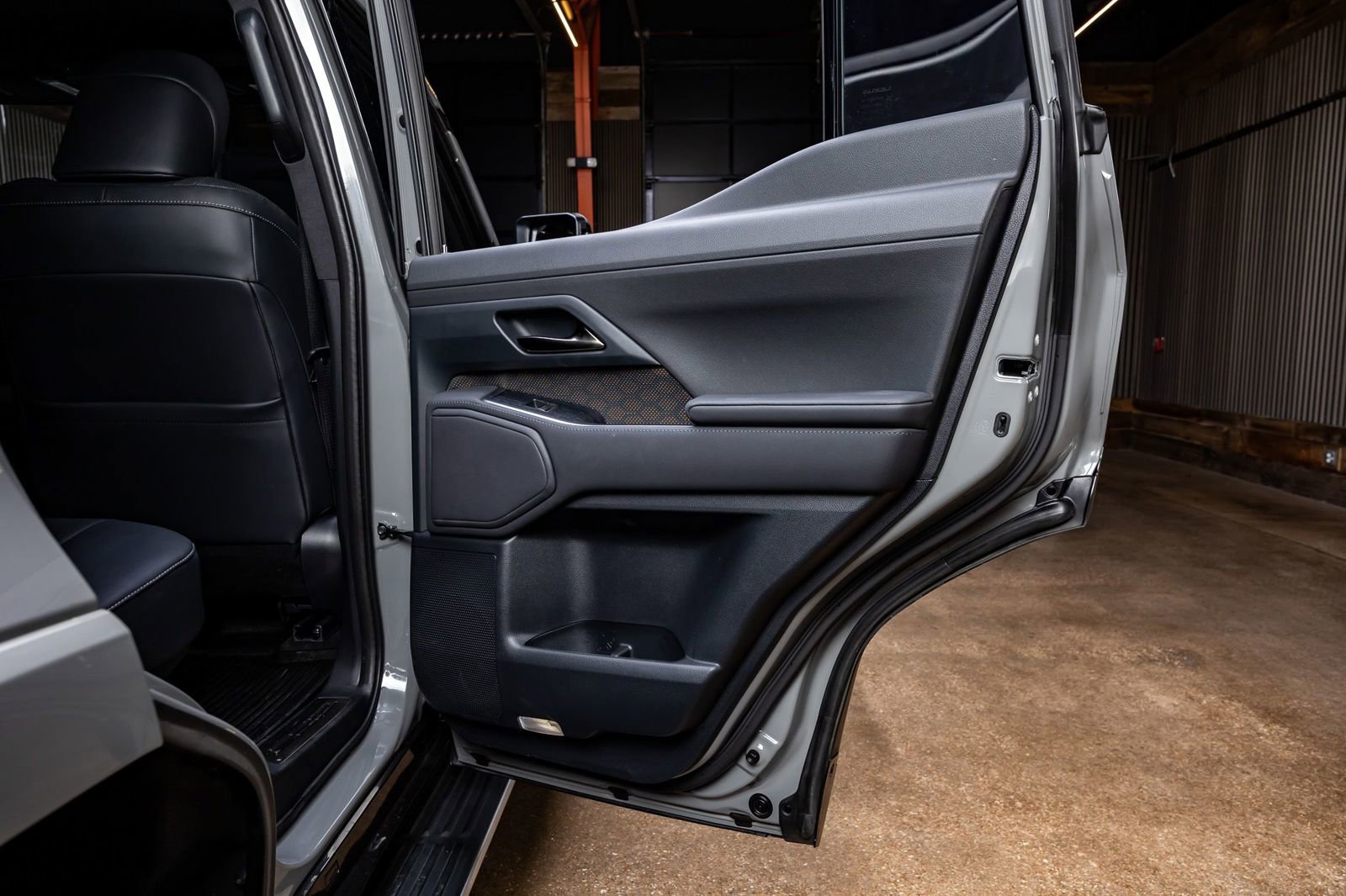 Used 2025 Lexus GX 550 image 40