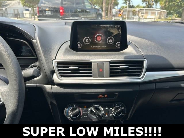 Used 2018 MAZDA MAZDA3 Sport w/ Preferred Equipment Package FWD image 22