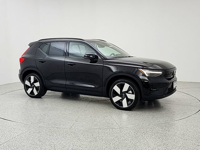 Certified 2024 Volvo XC40 Recharge Ultimate w/ Protection Package Premier AWD/4WD image 3