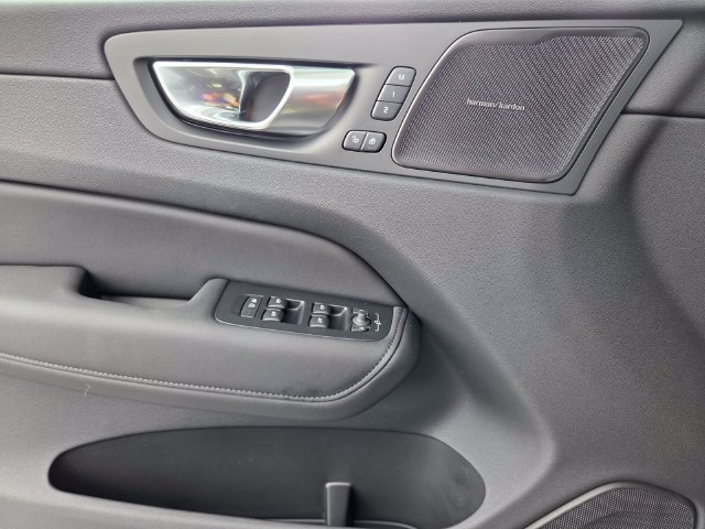 New 2027 Volvo XC60 B5 Ultra AWD/4WD image 29