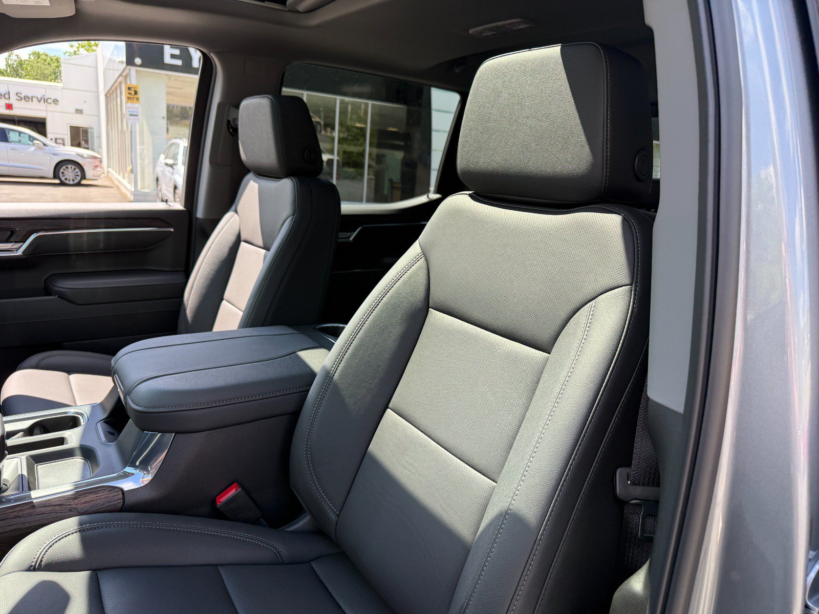 New 2026 GMC Sierra 1500 SLT w/ SLT Premium Package AWD/4WD image 14