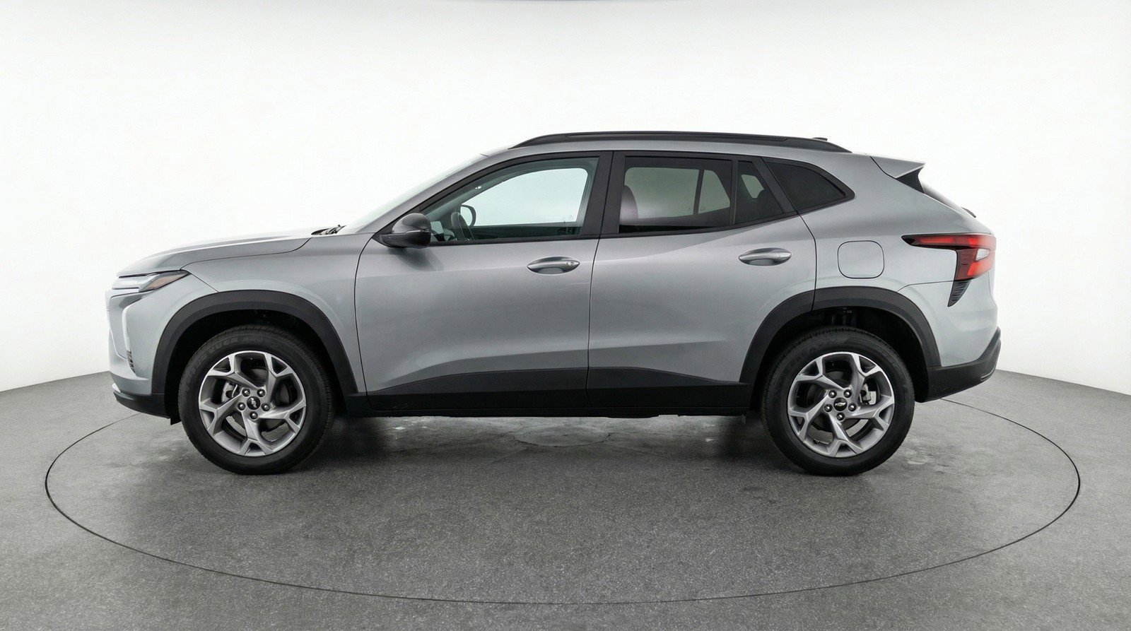 Used 2025 Chevrolet Trax LT image 5