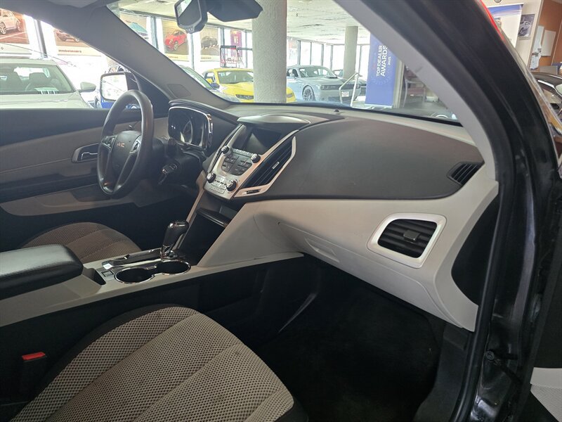 Used 2017 GMC Terrain SLE FWD image 13