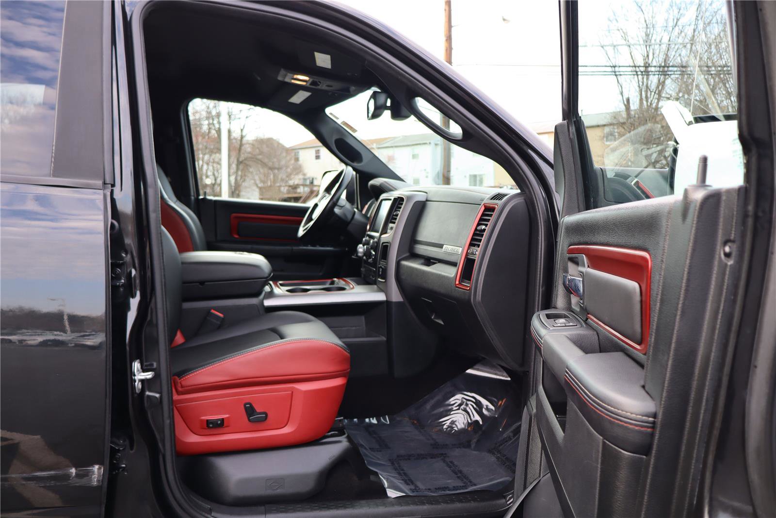 Used 2017 RAM 1500 Rebel w/ Luxury Group image 21